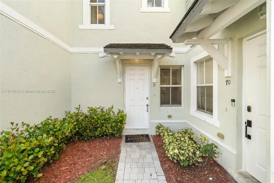152 SE 29th Ave, Homestead, FL 33033 - Image #2