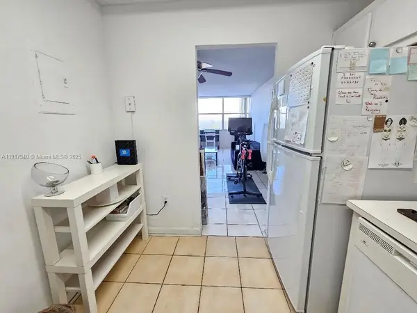 1200 NE Miami Gardens Dr #605W, Miami, FL 33179