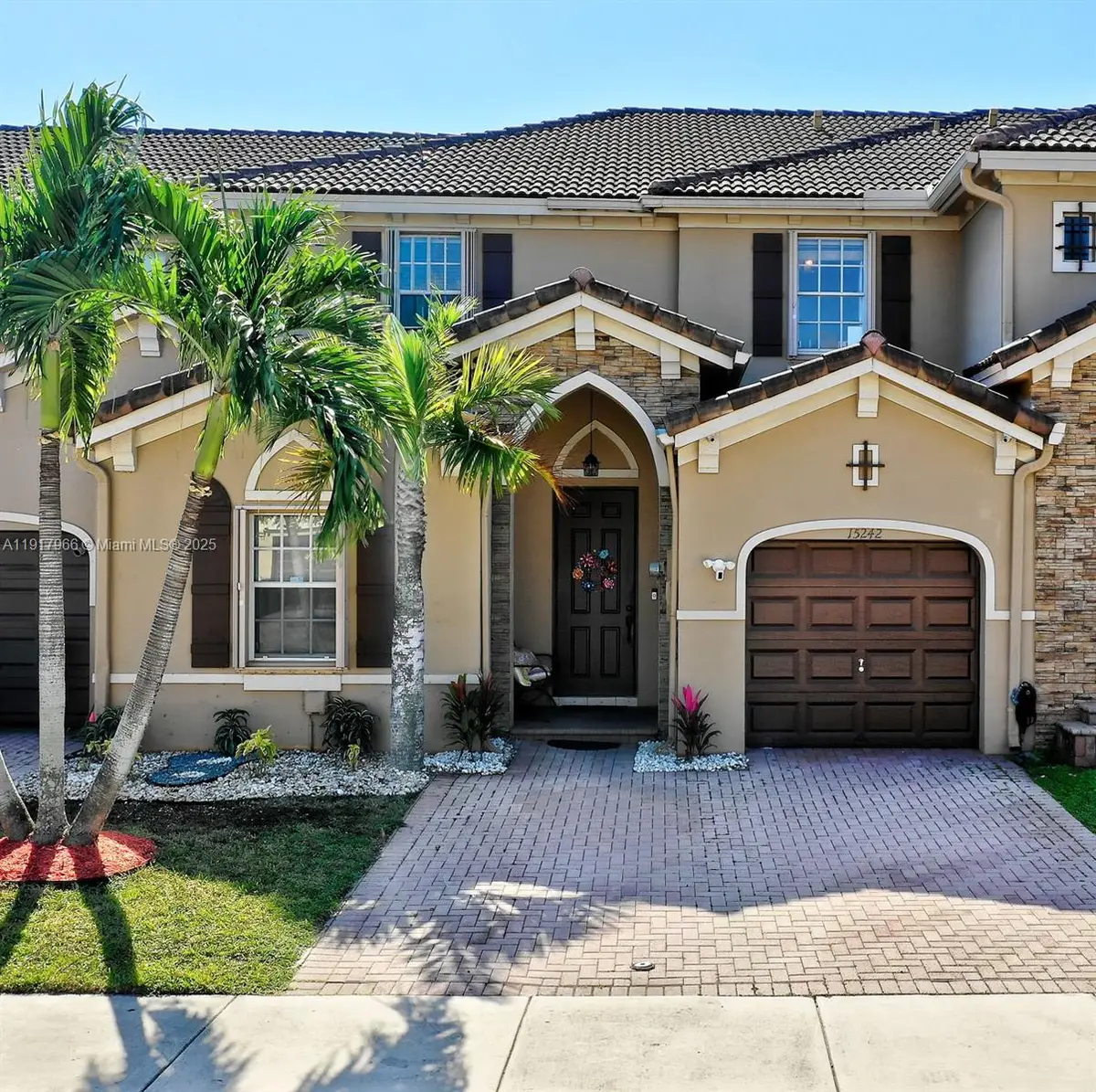 15242 SW 8th Way, Miami, FL 33194 - Image #1