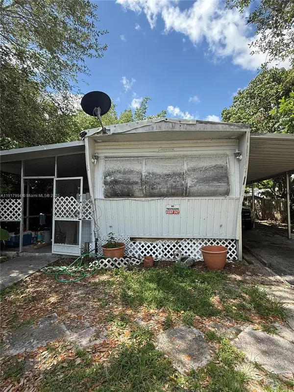 5964 Tiffany Pl, West Palm Beach, FL 33417