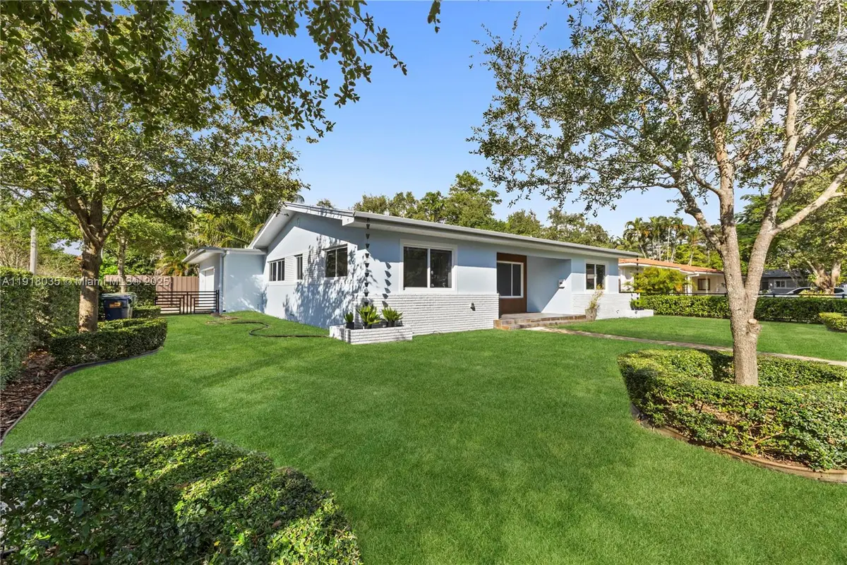 8910 NE 9th Ct, Miami, FL 33138 - Image #1