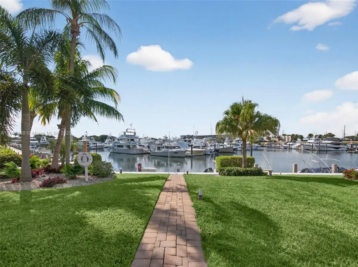 21 E Yacht Club Dr #505, North Palm Beach, FL 33408 - Image #1