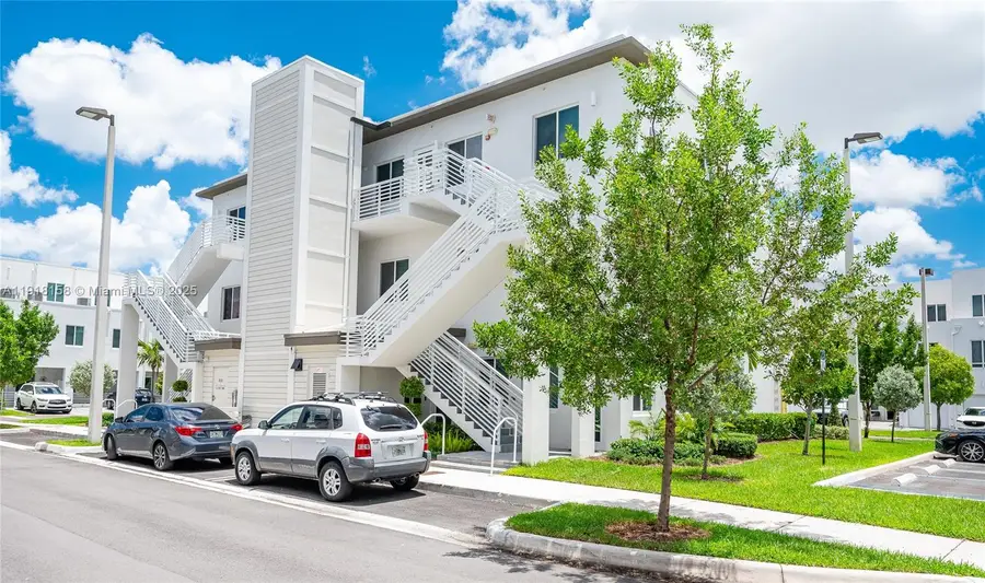 10290 NW 64th Ter #103, Doral, FL 33178 - Image #2