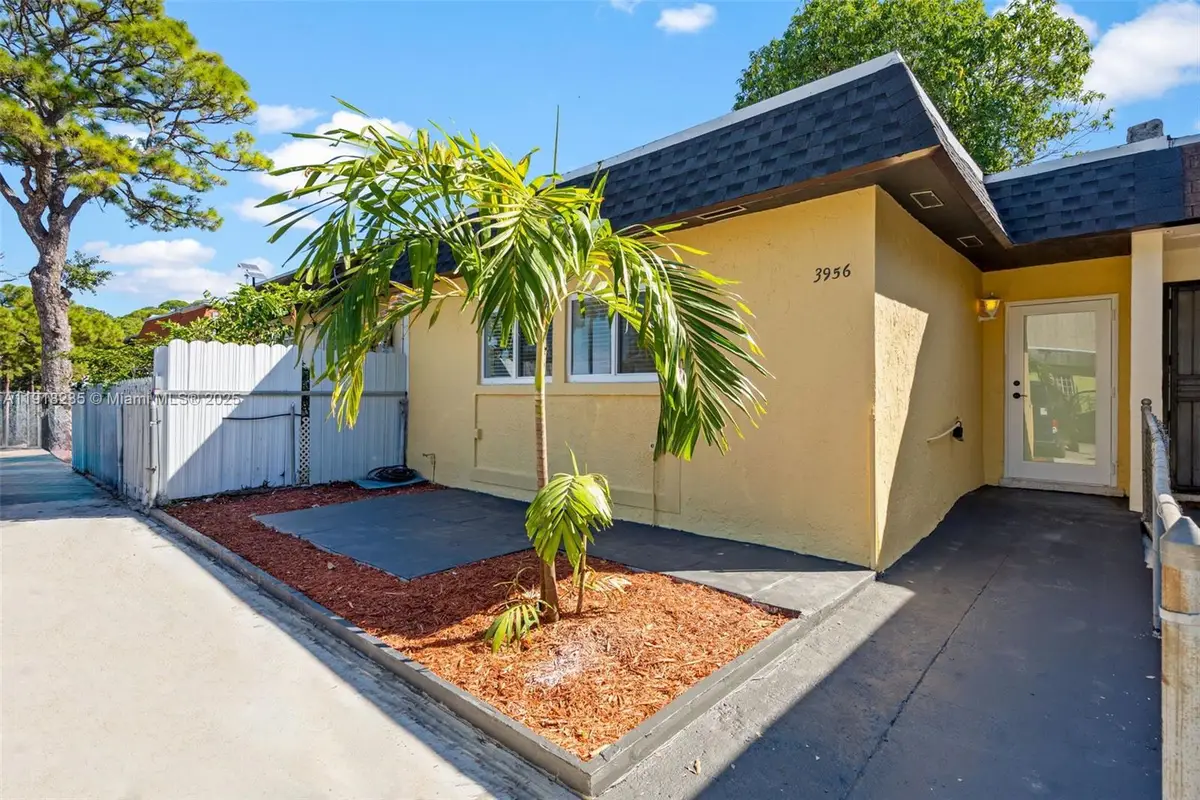 3956 NW 207th St Rd, Miami Gardens, FL 33055 - Image #1