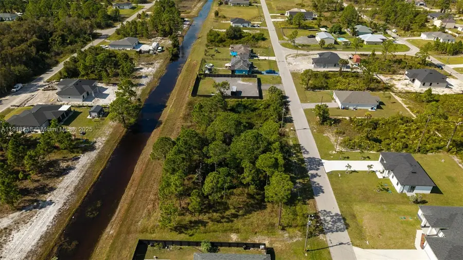 844 E Foxtail, Lehigh Acres, FL 33974 - Image #2