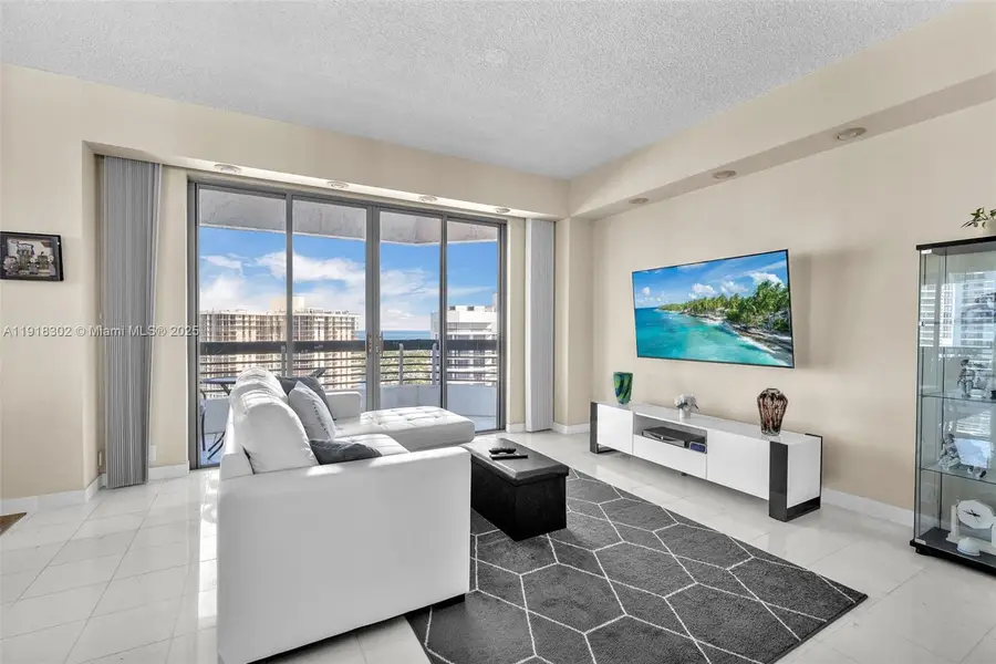 19101 NE 36th Ct #3106, Aventura, FL 33180 - Image #2