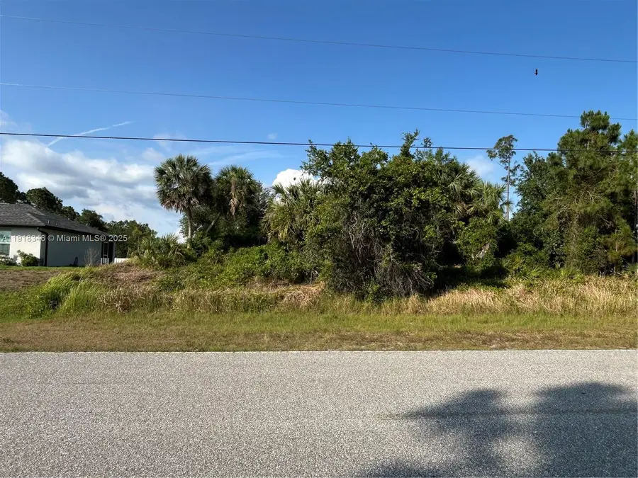 12 Nordendale Blvd, North Port, FL 34288 - Image #2