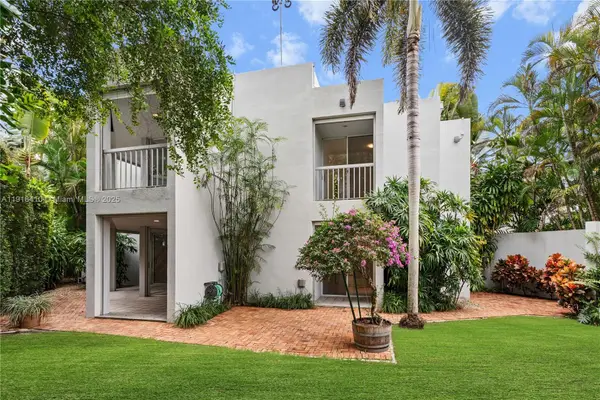 2475 S Bayshore Dr, Miami, FL 33133