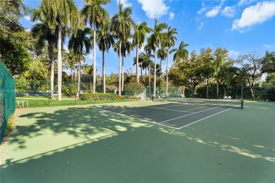 2475 S Bayshore Dr, Miami, FL 33133 - Image #2