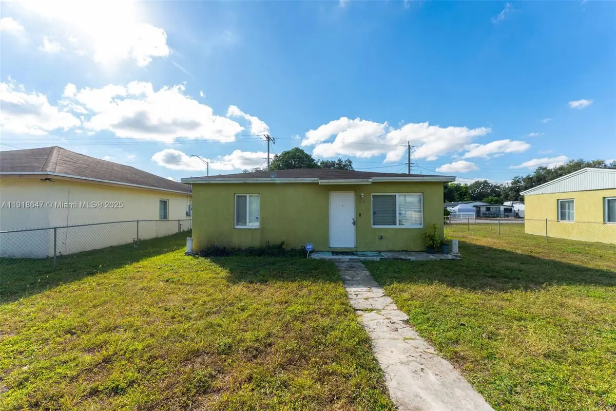 2210 NW 155th St, Miami Gardens, FL 33054 - Image #1