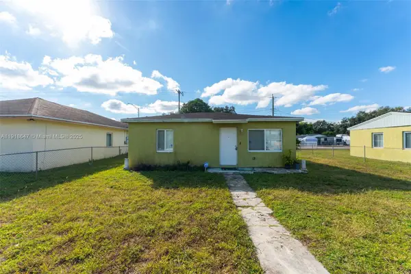 2210 NW 155th St, Miami Gardens, FL 33054