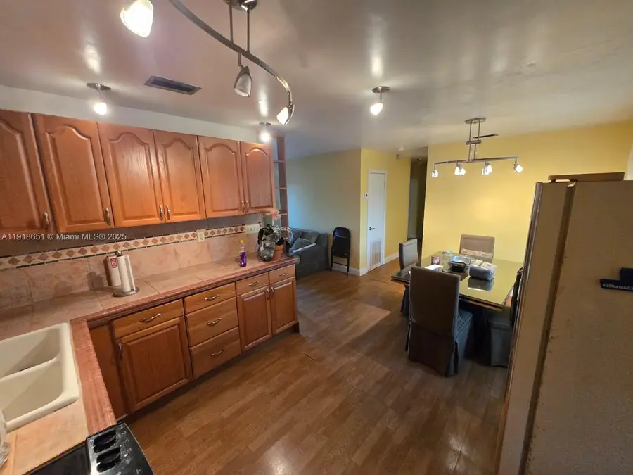 4900 NW 179th St, Miami Gardens, FL 33055 - Image #2