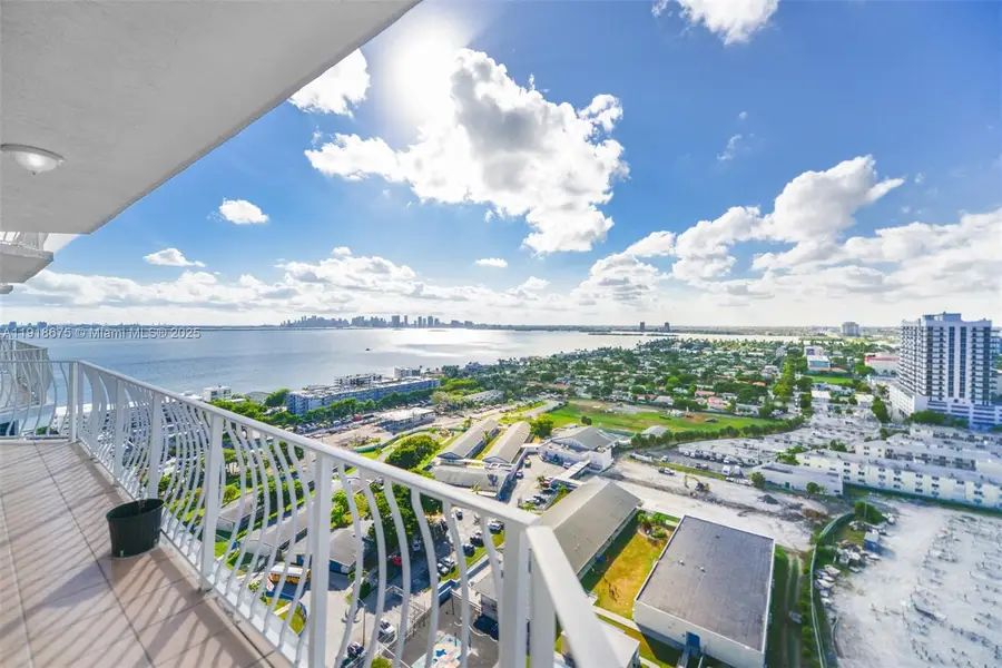 7601 E Treasure Dr #PH103, North Bay Village, FL 33141 - Image #3