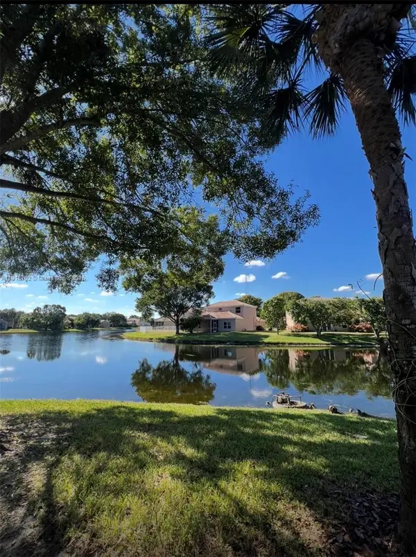 Address Withheld By Seller, Coconut Creek, FL 33073