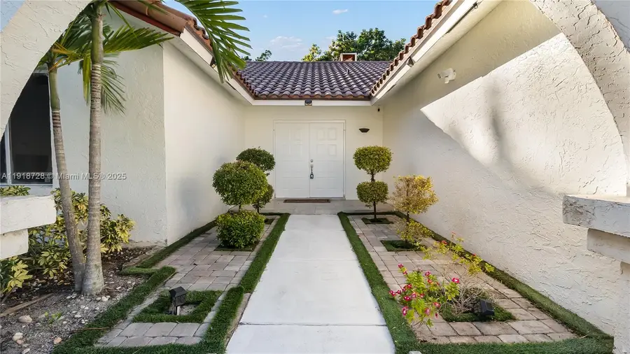 2451 SW 23rd Cranbrook Drive, Boynton Beach, FL 33436 - Image #2