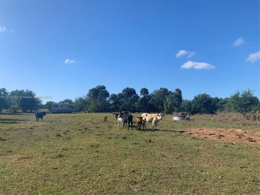 1425 SW Cabbage Ln, Northeast Glades, FL 34974 - Image #2