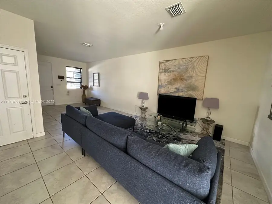 11472 SW 252nd Ter, Homestead, FL 33032 - Image #2