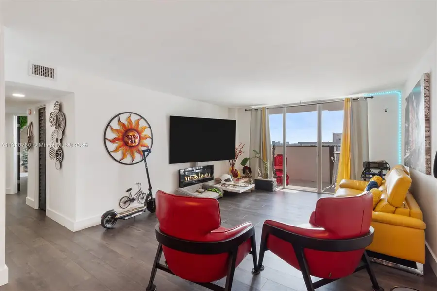 2780 NE 183rd St #2114, Aventura, FL 33160 - Image #2