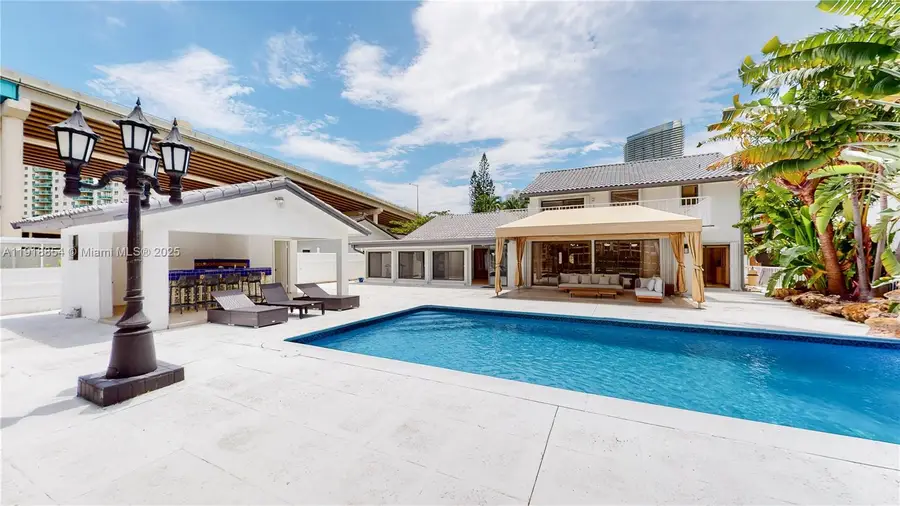 19140 N Bay Rd, Sunny Isles Beach, FL 33160 - Image #3