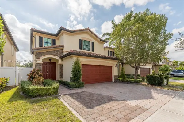 3522 W 88th St, Hialeah, FL 33018