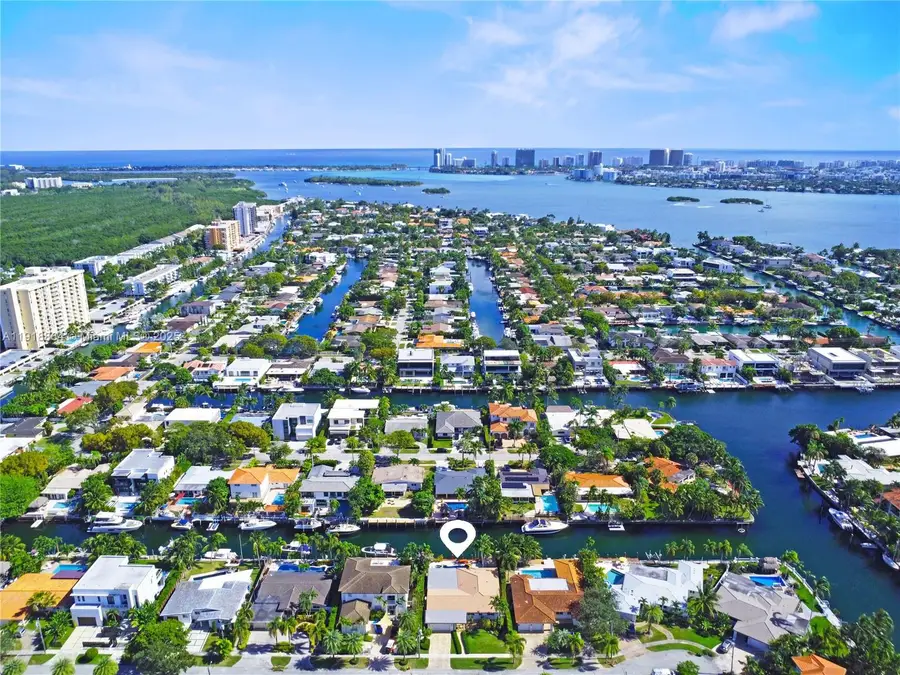 13045 Ortega Ln, North Miami, FL 33181 - Image #3