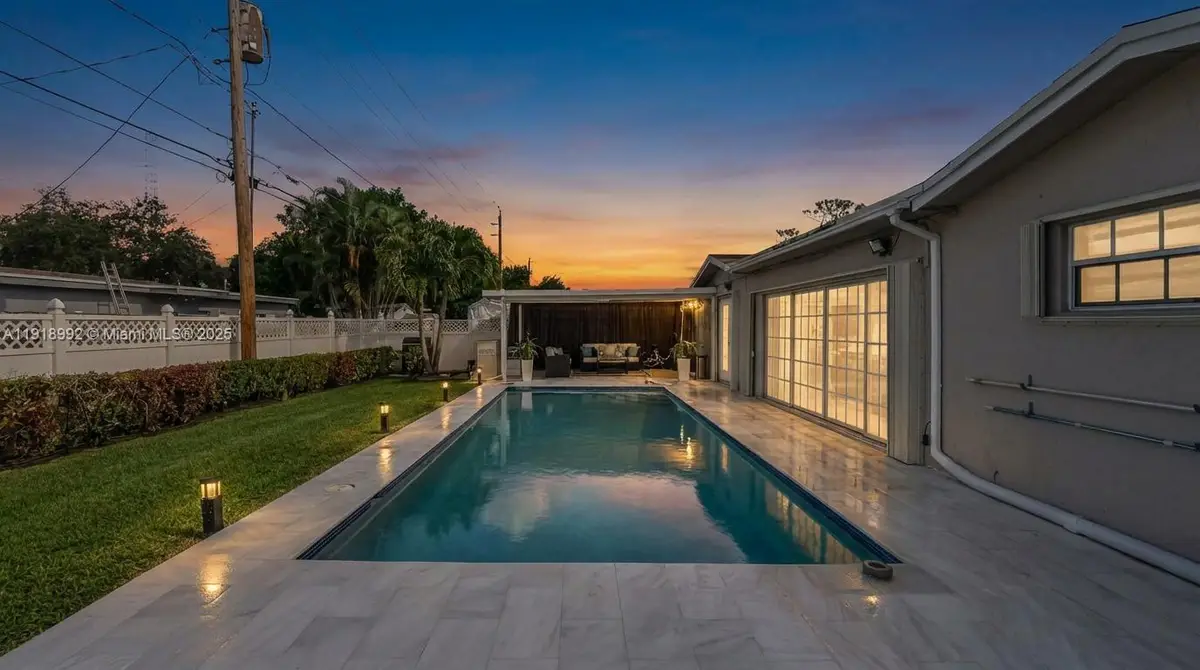 6951 Liberty St, Hollywood, FL 33024 - Image #1