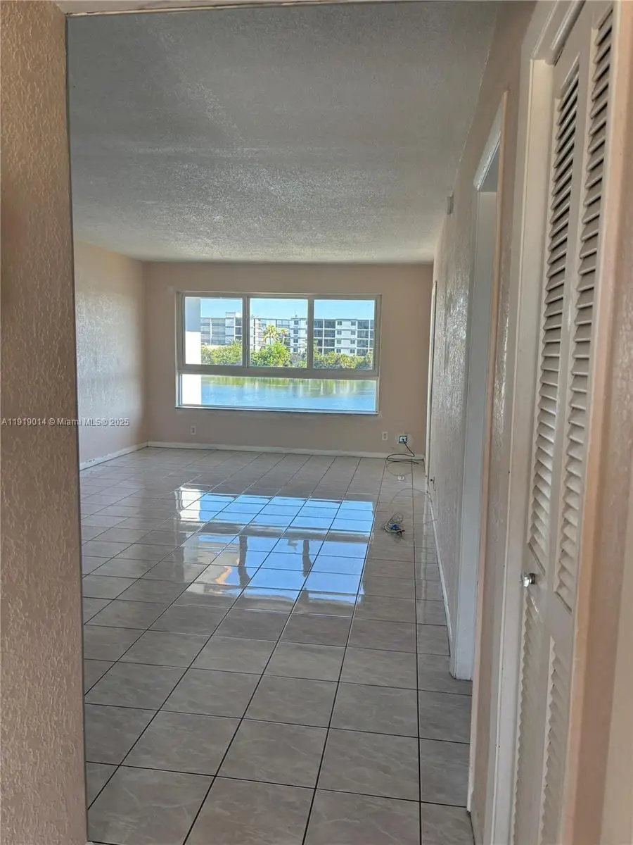 19255 NE 2nd Ave #2218, Miami, FL 33179 - Image #2