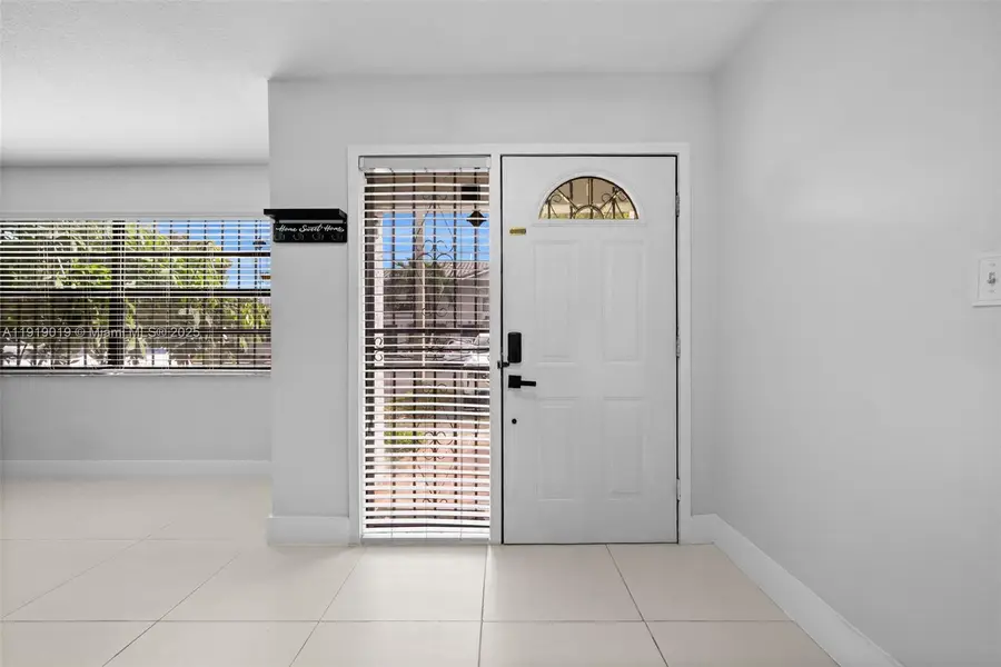 10936 NW 7th St #1003, Miami, FL 33172 - Image #2