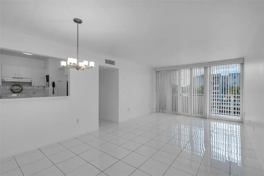 8045 NW 7th St #2301, Miami, FL 33126 - Image #2