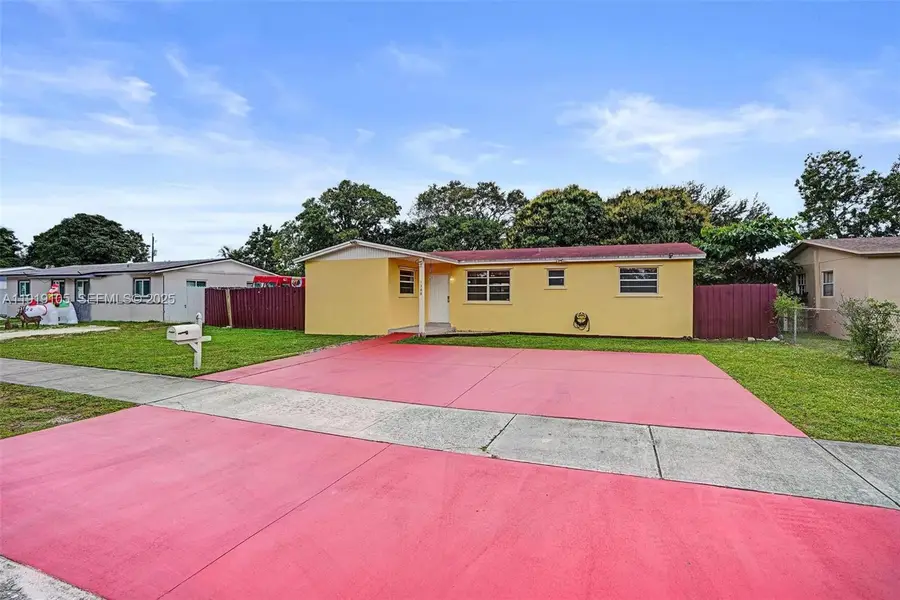 1300 NE 215th St, Miami, FL 33179 - Image #3