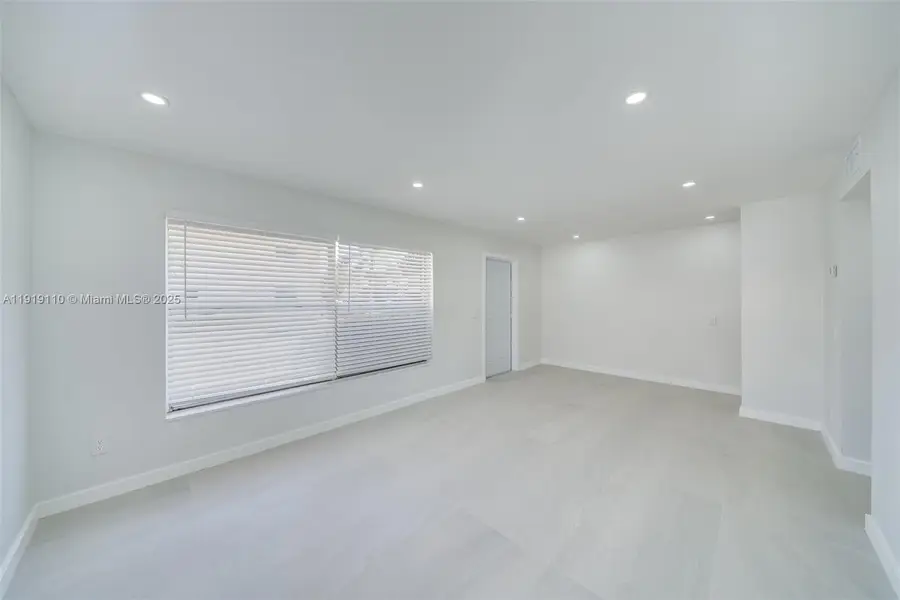 4155 SW 66th Ter #104, Davie, FL 33314 - Image #2