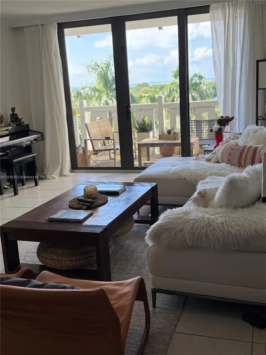 1121 Crandon Blvd #D404, Key Biscayne, FL 33149 - Image #2