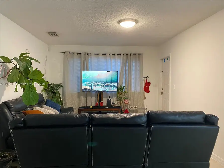 20431 SW 93rd Ave, Cutler Bay, FL 33189 - Image #3