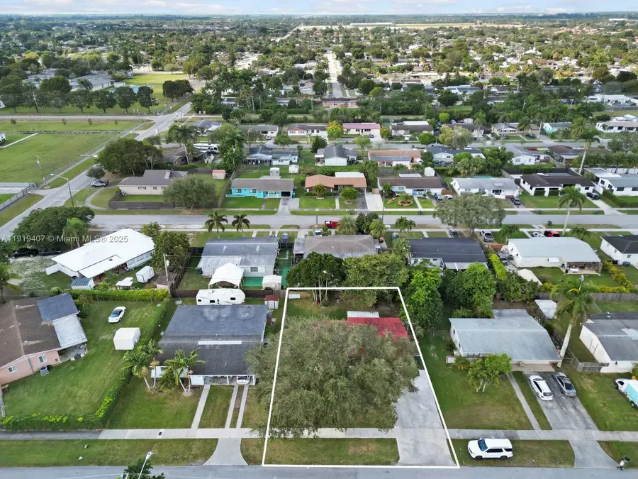 1562 NW 8th Ave, Homestead, FL 33030 - Image #3