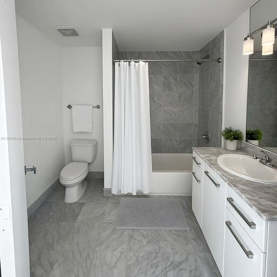 253 NE 2nd St #318, Miami, FL 33132 - Image #3