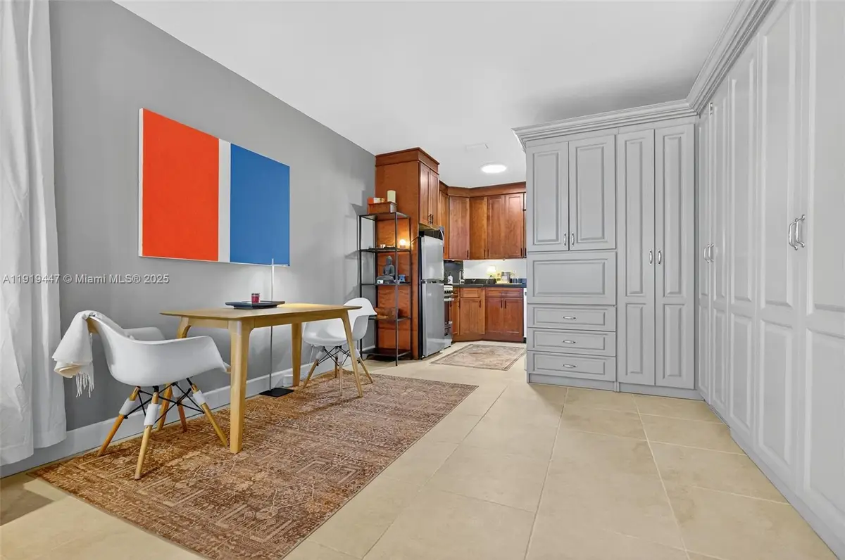 2445 Lake Pancoast Dr #4, Miami Beach, FL 33140 - Image #1