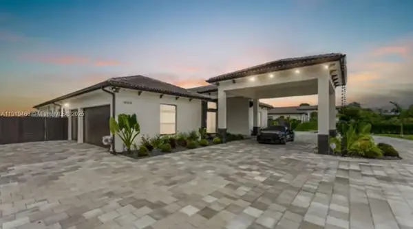 18261 SW 224th St, Miami, FL 33170