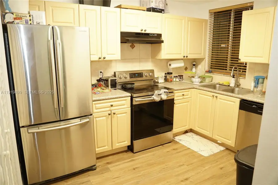 159 Hidden Ct Rd, Hollywood, FL 33023 - Image #3