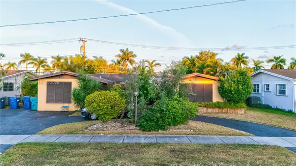 20605 NE 19th Ct, Miami, FL 33179