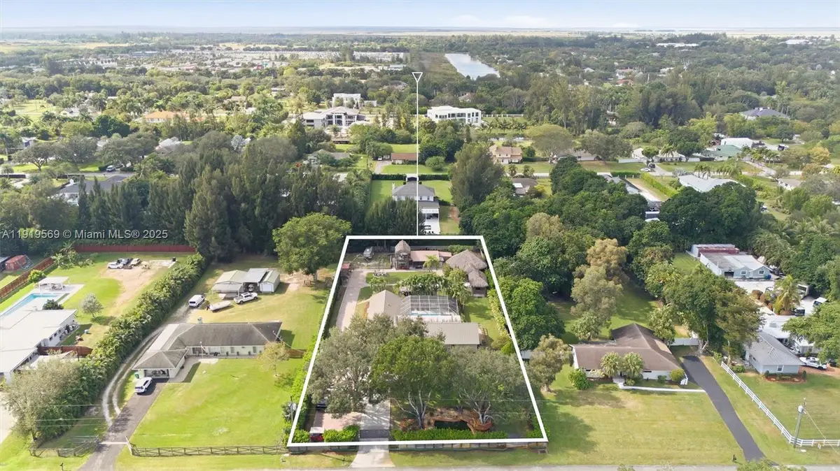 5601 SW 195th Ter, Southwest Ranches, FL 33332 - Image #1