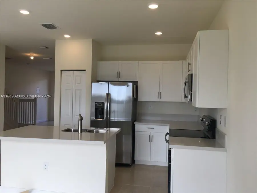 3388 W 100th Ter, Hialeah, FL 33018 - Image #2