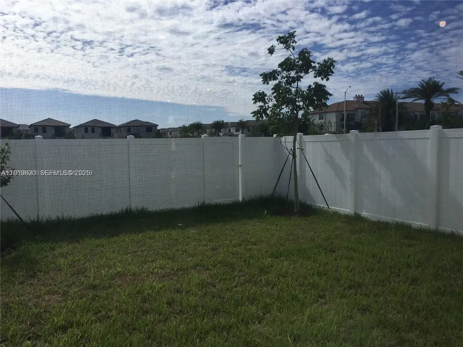 3388 W 100th Ter, Hialeah, FL 33018 - Image #3