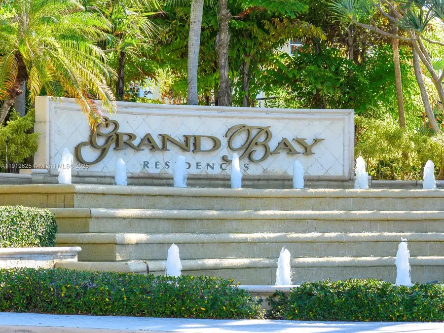 445 Grand Bay Dr #303, Key Biscayne, FL 33149 - Image #2