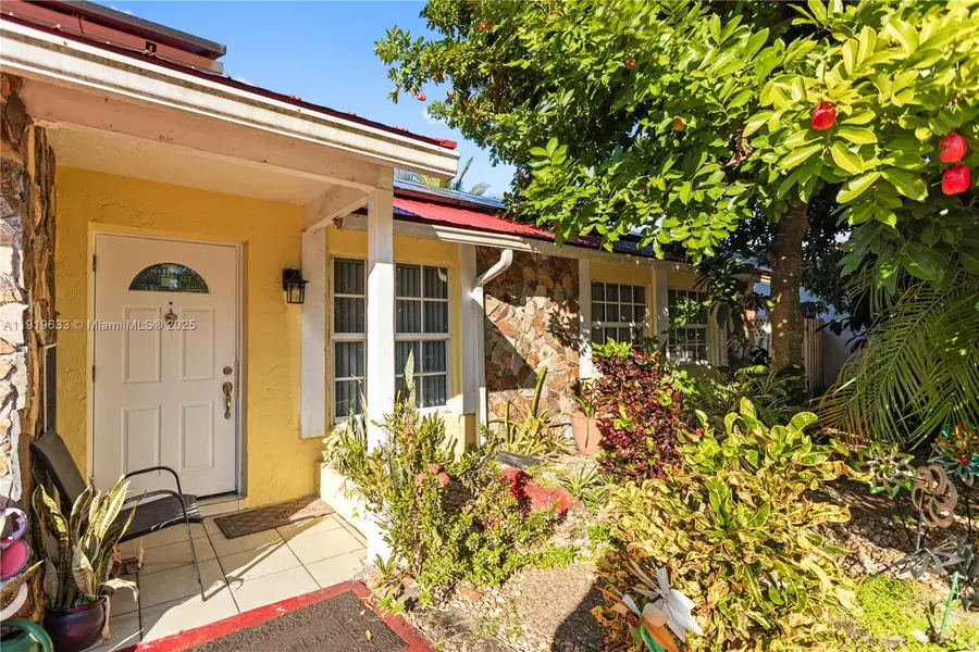 8107 SW 19th St, North Lauderdale, FL 33068 - Image #2