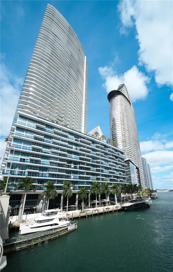 200 Biscayne Boulevard Way #3906, Miami, FL 33131