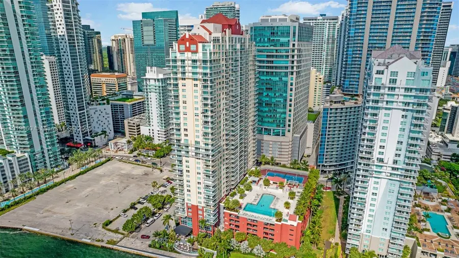 1155 Brickell Bay Dr #2203, Miami, FL 33131 - Image #2
