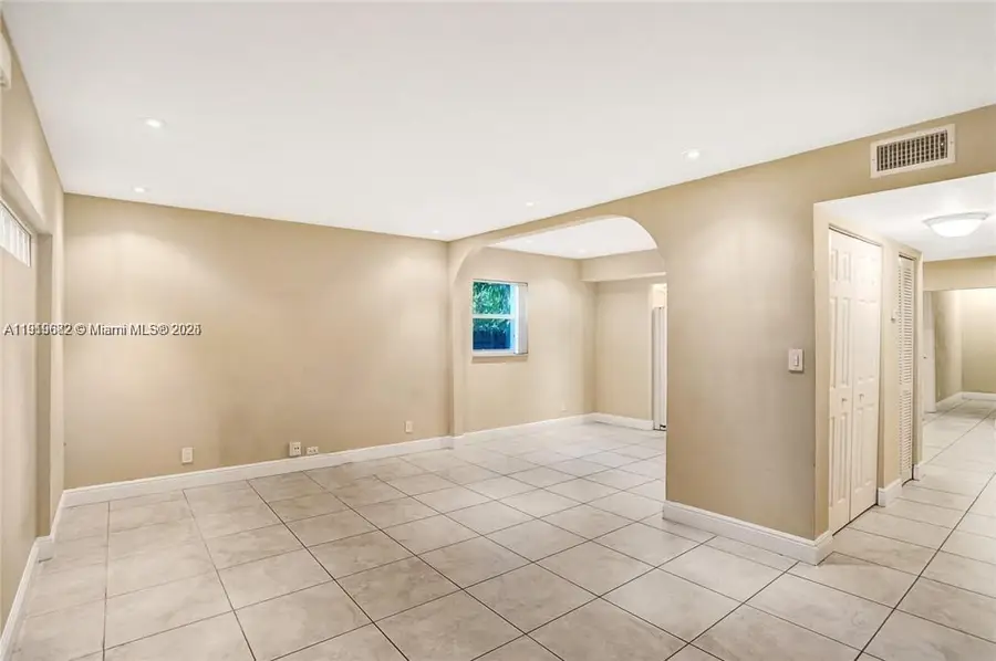 8002 SW 5th St, North Lauderdale, FL 33068 - Image #3