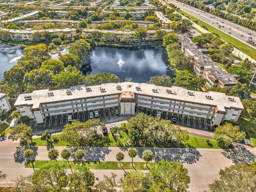 5102 NW 36th St #607, Lauderdale Lakes, FL 33319 - Image #2