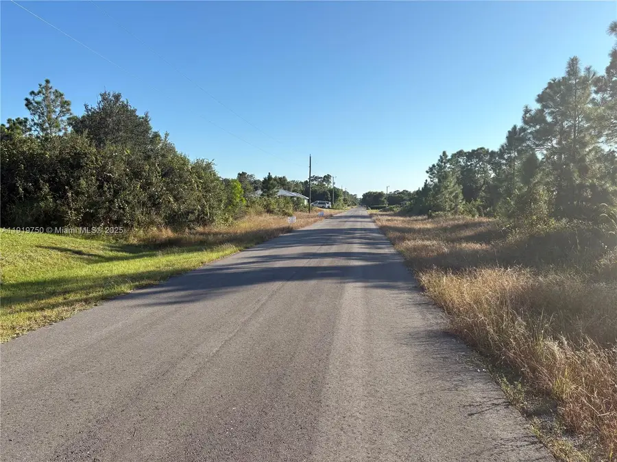 315 Abbott Ave, Lehigh Acres, FL 33936 - Image #3