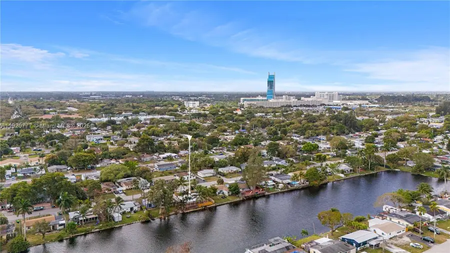 4157 SW 49th Ct, Dania Beach, FL 33314 - Image #3